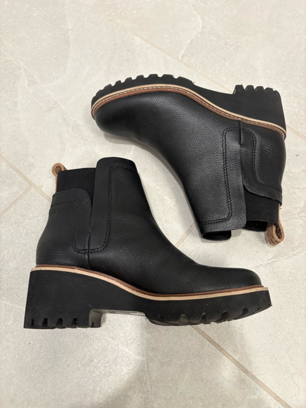 Dolce Vita Black Leather Waterproof Huey H20 Lug Sole Platform Booties Size 7 - Picture 6 of 11